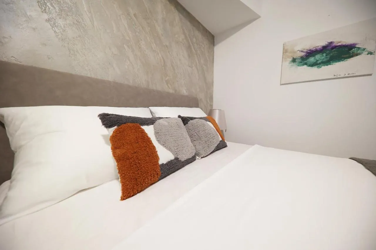 Beachfront Apartments And Rooms Sukosan Croatia