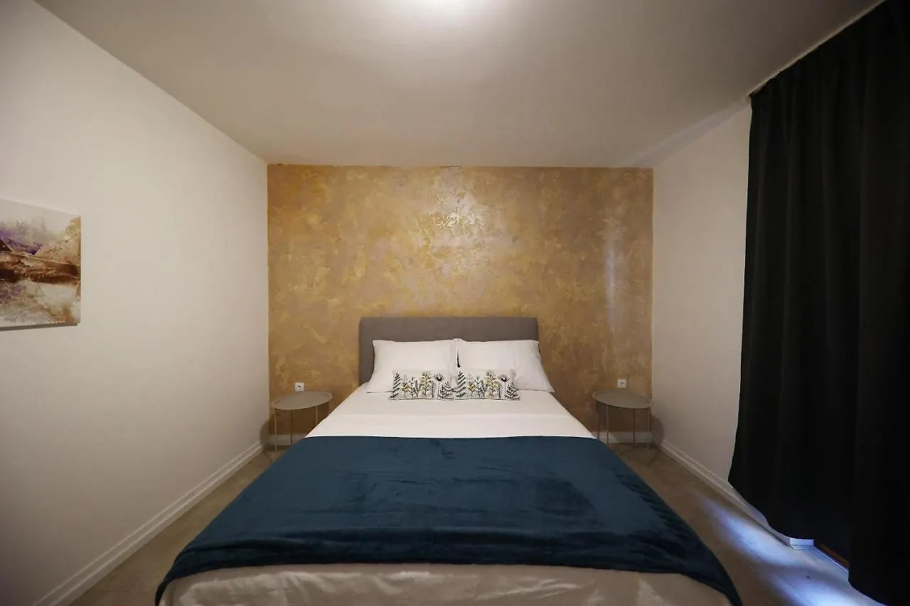 Beachfront Apartments And Rooms Sukosan Croatia