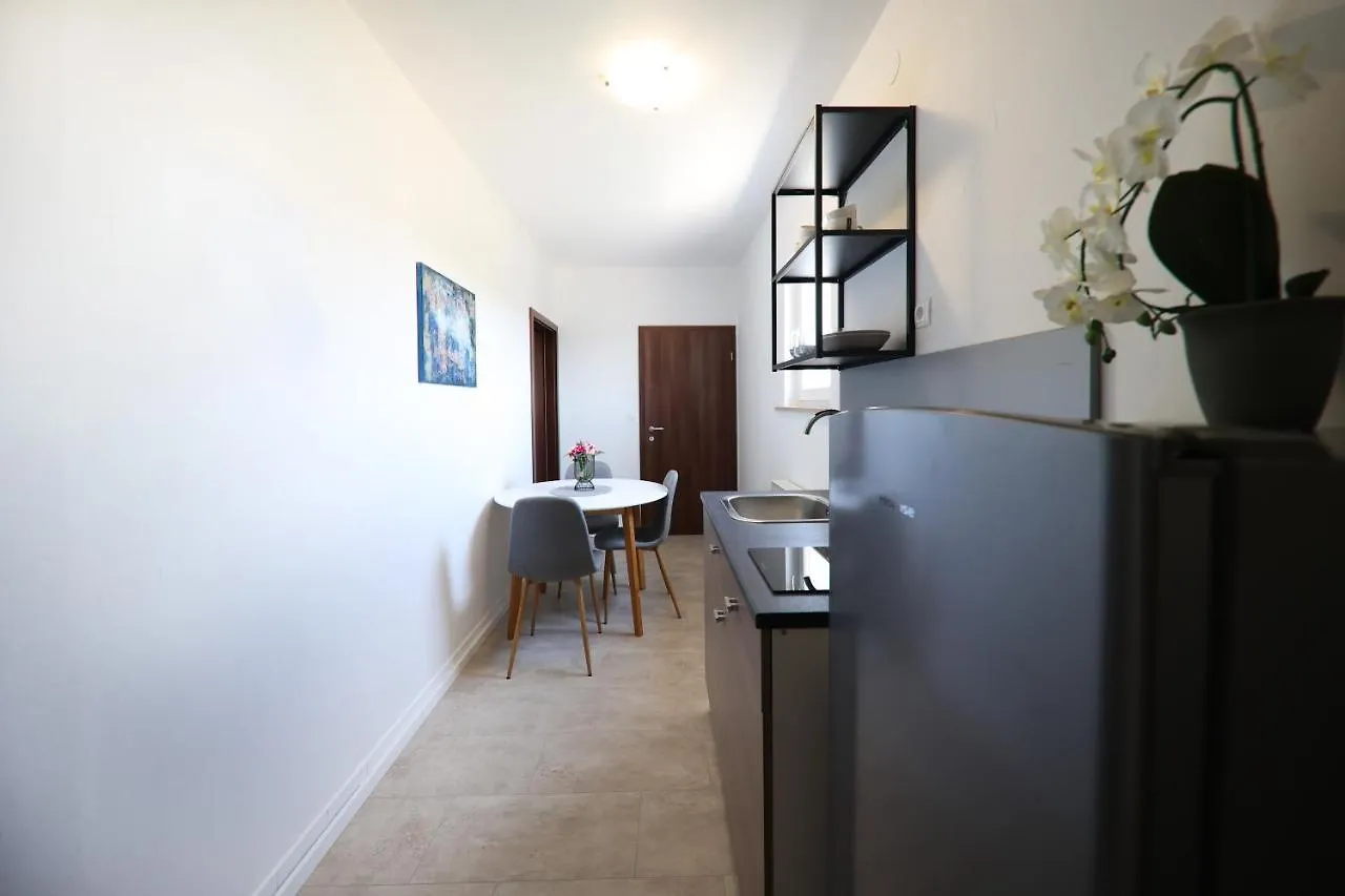 Beachfront Apartments And Rooms Sukosan Croatia