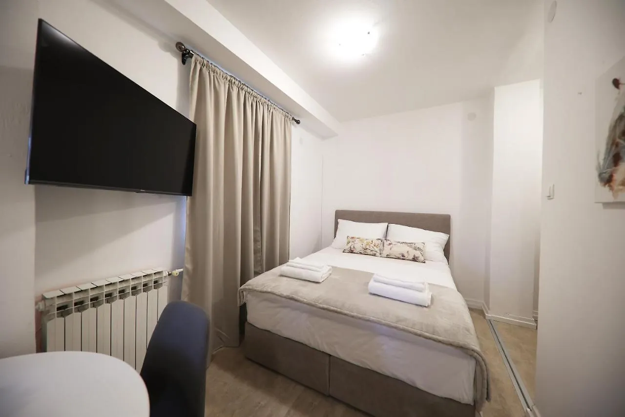 Beachfront Apartments And Rooms Sukosan Guest house