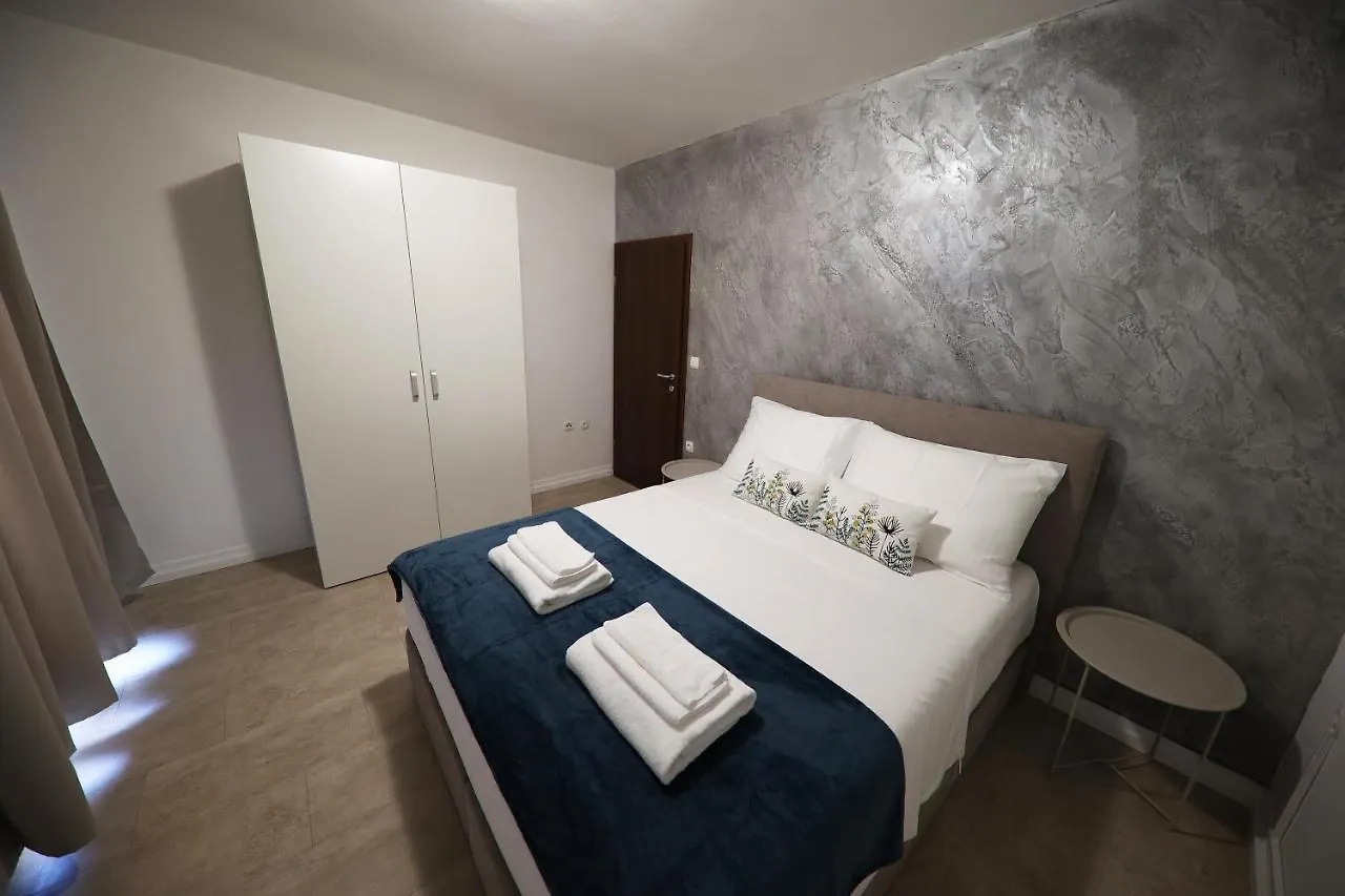 Beachfront Apartments And Rooms Sukosan Guest house