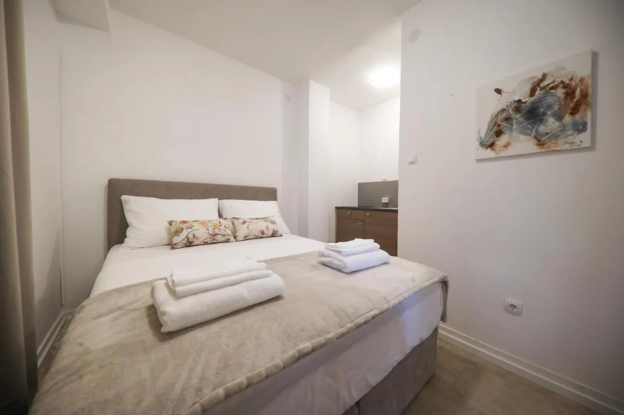 Guest house Beachfront Apartments And Rooms Sukosan