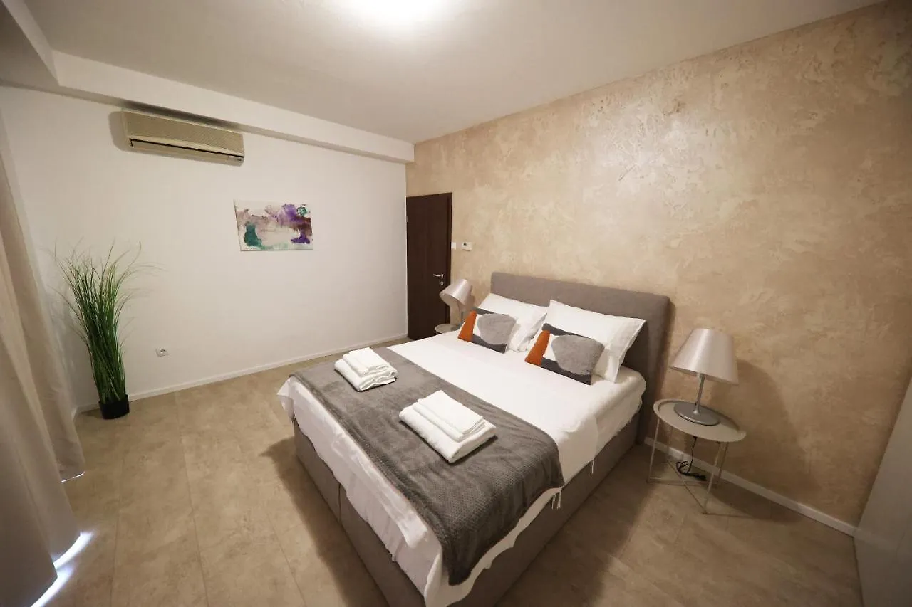 Beachfront Apartments And Rooms Sukosan Guest house