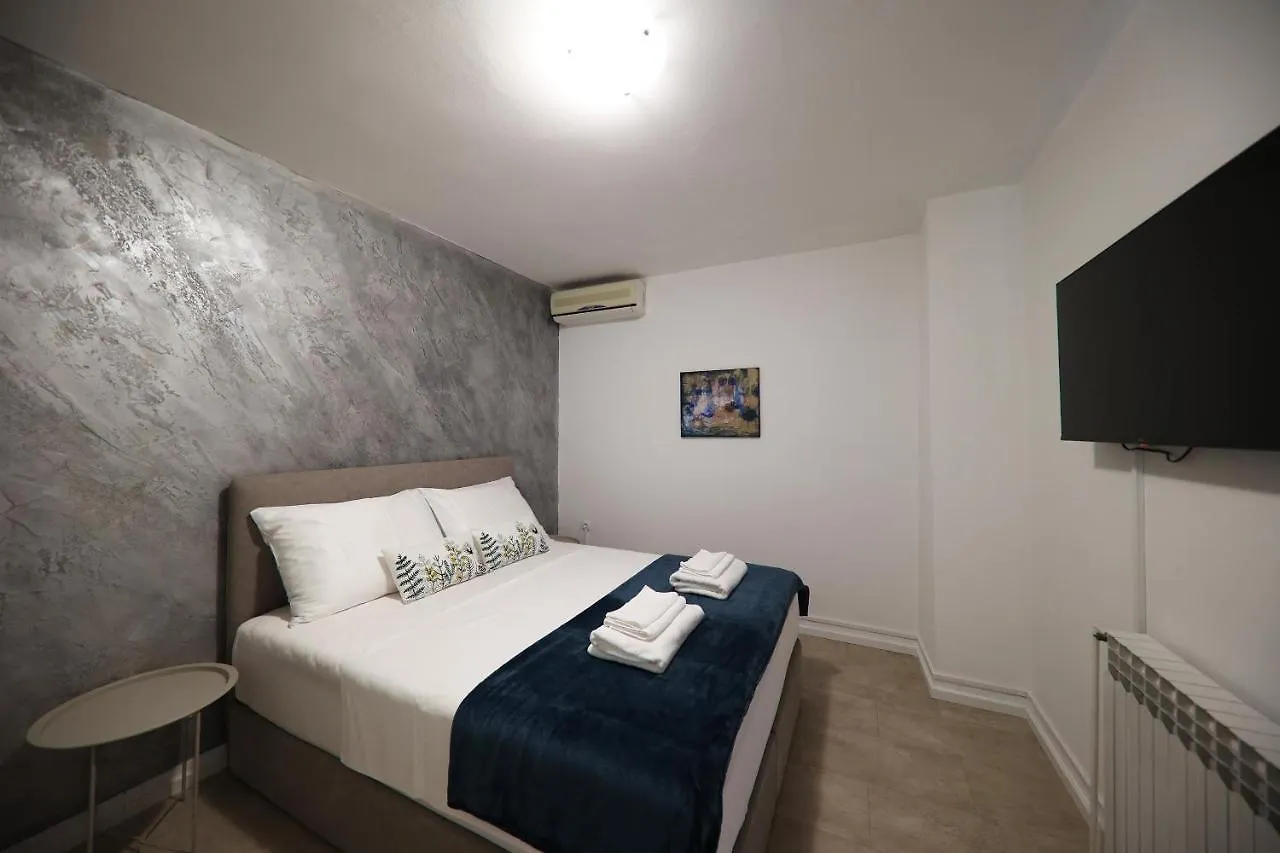 Beachfront Apartments And Rooms Sukosan