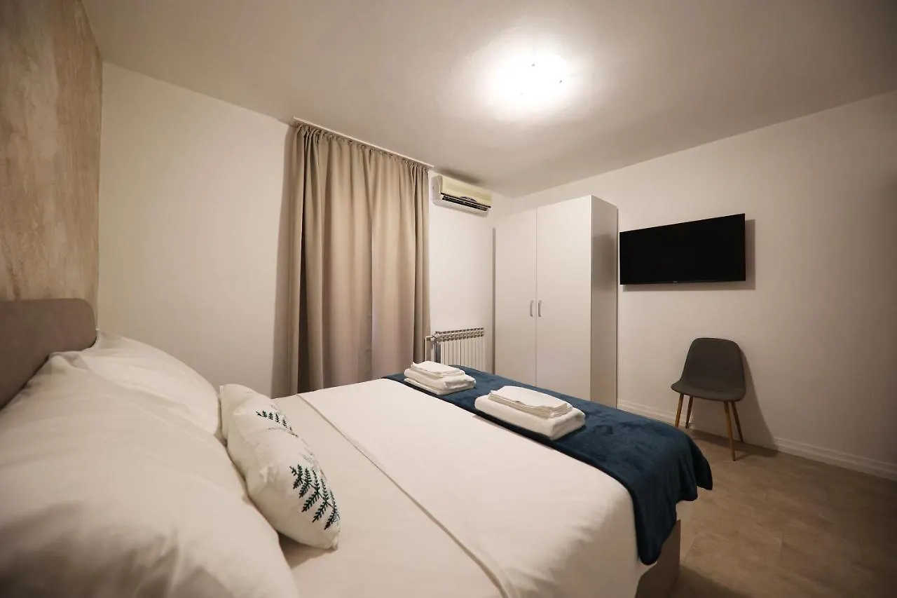 Beachfront Apartments And Rooms Sukosan 0*,  Croatia