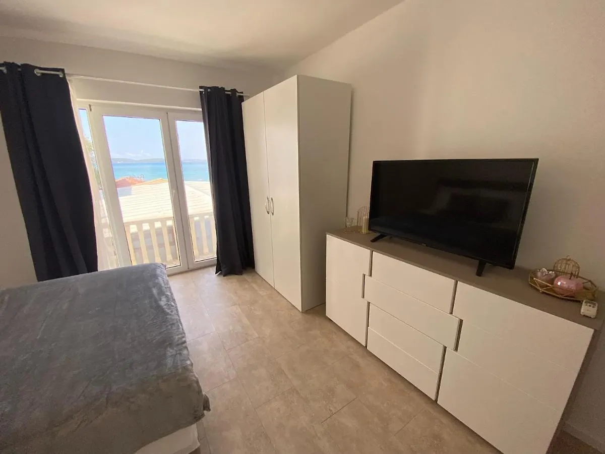 Guest house Beachfront Apartments And Rooms Sukosan Croatia